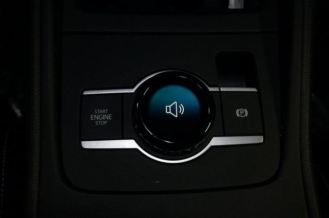 Photo of 2025 Platinum Gray Volkswagen Tiguan