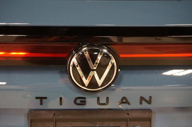 Photo of 2025 Monterey Blue Pearl Volkswagen Tiguan