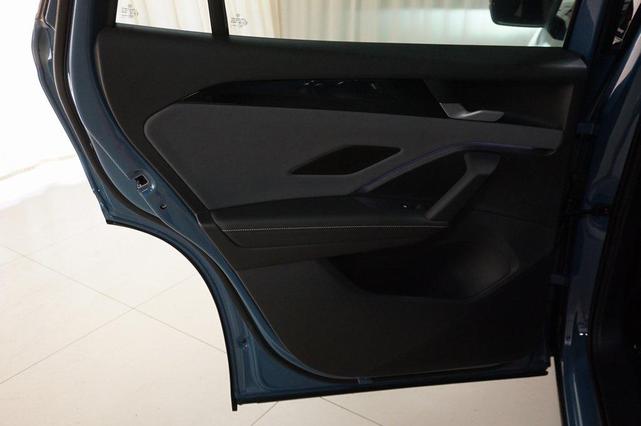 Photo of 2025 Monterey Blue Pearl Volkswagen Tiguan