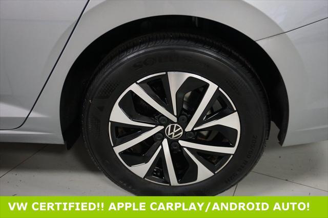Photo of 2023 Pyrite Silver Metallic Volkswagen Jetta