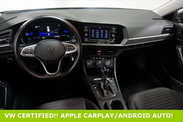 Photo of 2023 Pyrite Silver Metallic Volkswagen Jetta