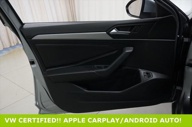 Photo of 2023 Pyrite Silver Metallic Volkswagen Jetta