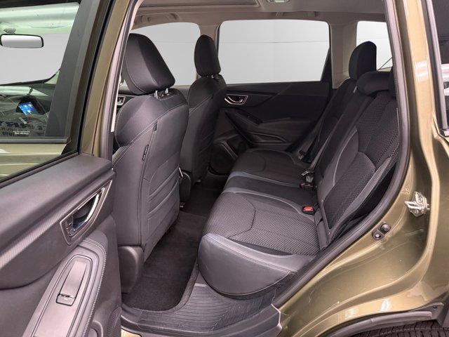 Photo of 2022 Autumn Green Metallic Subaru Forester