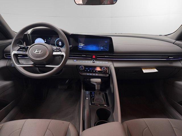 Photo of 2024 Metal Hyundai ELANTRA