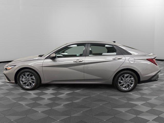 Photo of 2024 Metal Hyundai ELANTRA