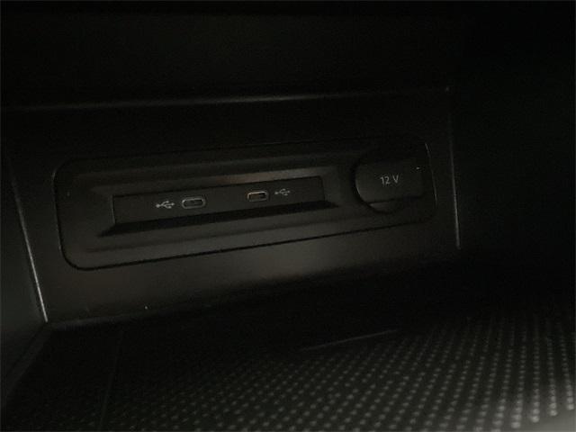 Photo of 2022 Deep Black Volkswagen Atlas