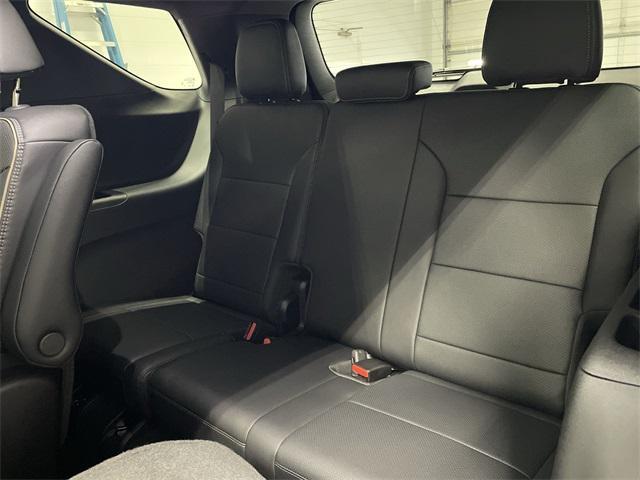 Photo of 2025 Mosaic Black Metallic Chevrolet Traverse