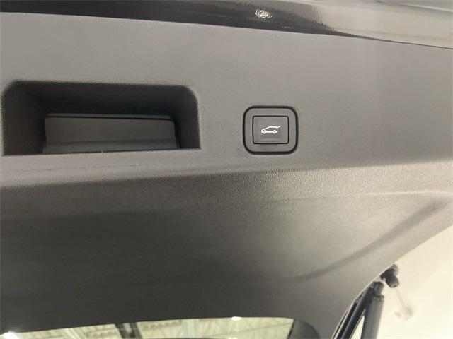 Photo of 2025 Mosaic Black Metallic Chevrolet Traverse