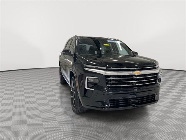 Photo of 2025 Mosaic Black Metallic Chevrolet Traverse
