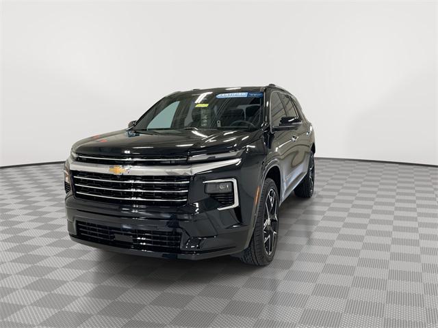 Photo of 2025 Mosaic Black Metallic Chevrolet Traverse