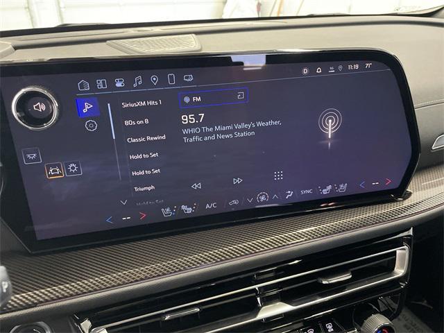 Photo of 2025 Mosaic Black Metallic Chevrolet Traverse