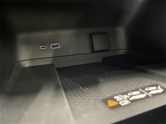Photo of 2025 Mosaic Black Metallic Chevrolet Traverse