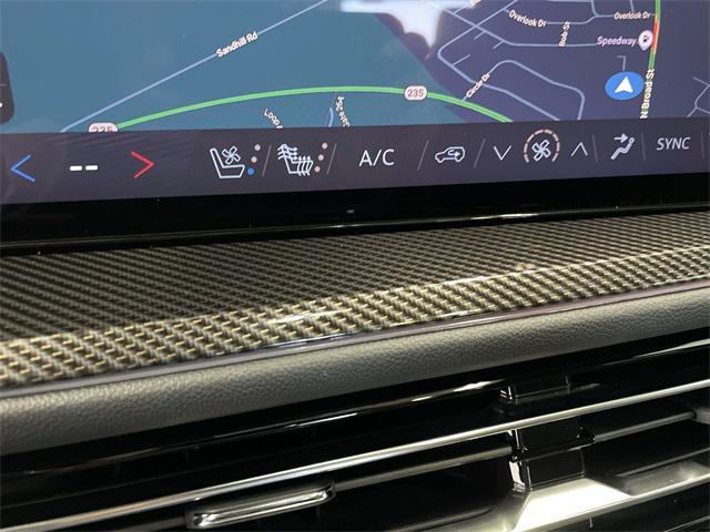 Photo of 2025 Mosaic Black Metallic Chevrolet Traverse