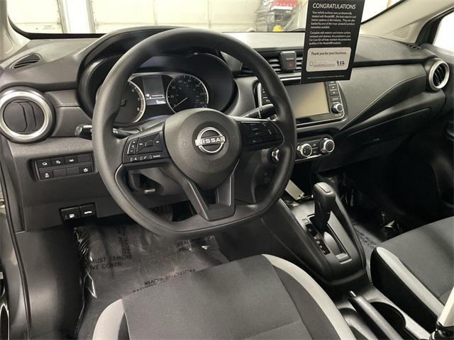 Photo of 2025 Gun Metallic Nissan Versa