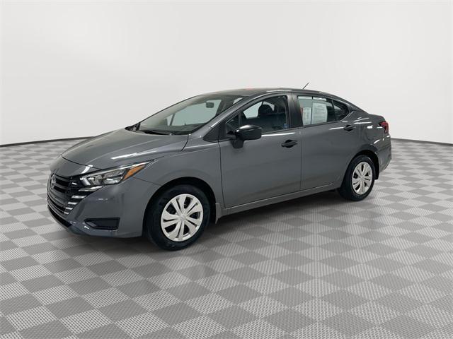Photo of 2025 Gun Metallic Nissan Versa