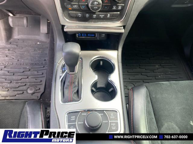 Photo of 2017 Bright White Clearcoat Jeep Grand Cherokee