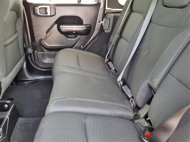 Photo of 2021 Gray Jeep Wrangler Unlimited