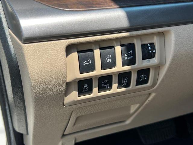 Photo of 2015 Crystal White Pearl Subaru Outback