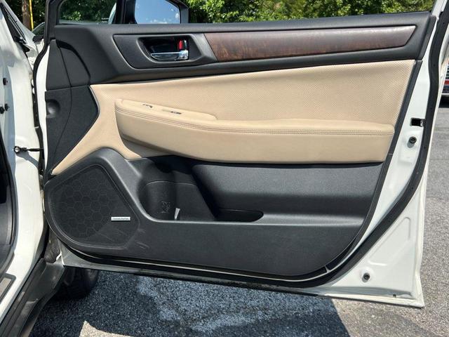 Photo of 2015 Crystal White Pearl Subaru Outback