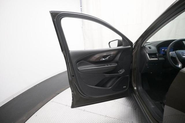 Photo of 2023 Deep Bronze Metallic GMC Terrain