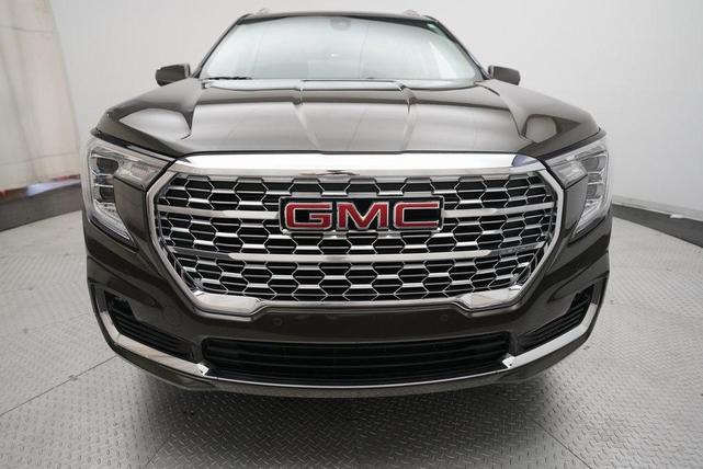 Photo of 2023 Deep Bronze Metallic GMC Terrain