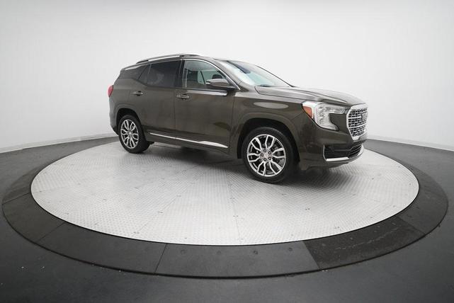 Photo of 2023 Deep Bronze Metallic GMC Terrain