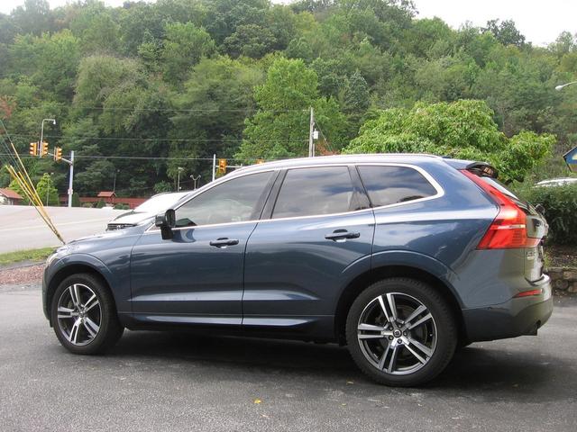Photo of 2018 Caspian Blue Volvo XC60