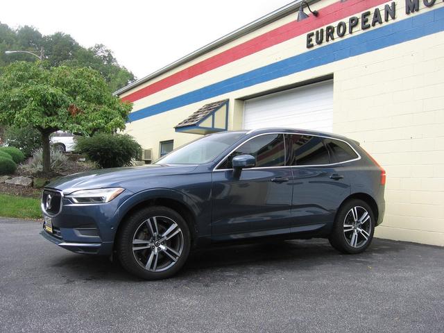 Photo of 2018 Caspian Blue Volvo XC60