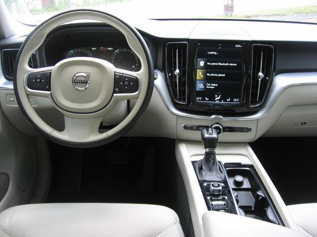 Photo of 2018 Caspian Blue Volvo XC60