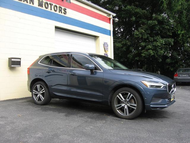 Photo of 2018 Caspian Blue Volvo XC60
