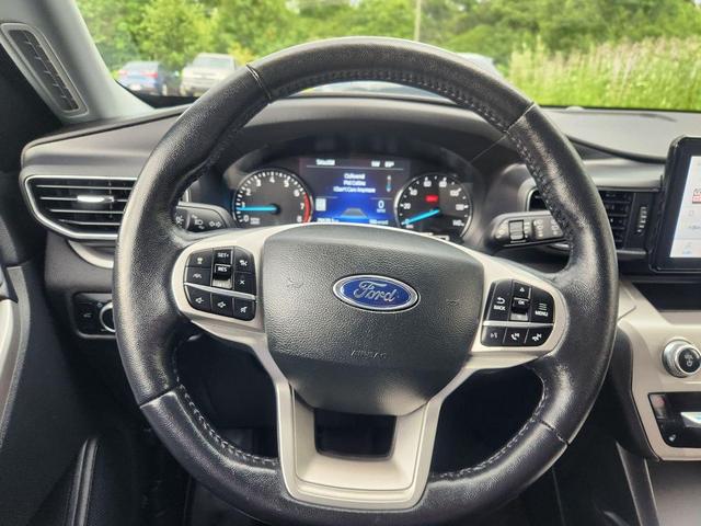 Photo of 2023 Carbonized Gray Metallic Ford Explorer