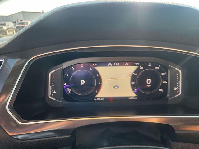 Photo of 2022 Oryx White Pearl Volkswagen Tiguan