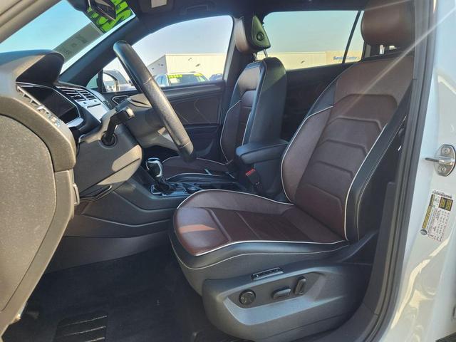 Photo of 2022 Oryx White Pearl Volkswagen Tiguan