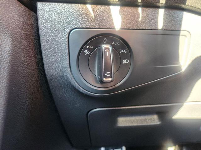 Photo of 2022 Oryx White Pearl Volkswagen Tiguan