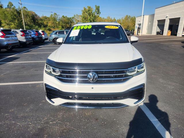 Photo of 2022 Oryx White Pearl Volkswagen Tiguan