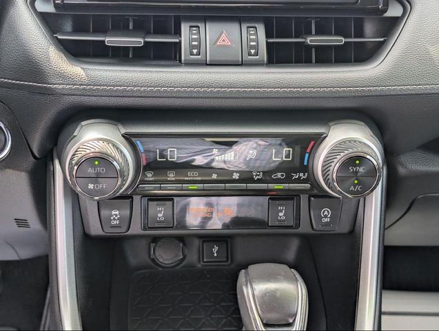 Photo of 2021 Midnight Black Metallic Toyota RAV4
