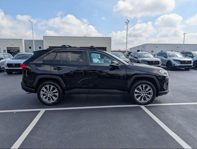 Photo of 2021 Midnight Black Metallic Toyota RAV4
