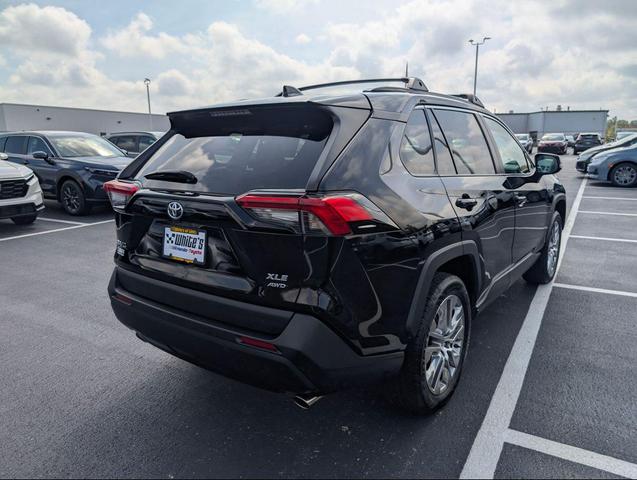 Photo of 2021 Midnight Black Metallic Toyota RAV4