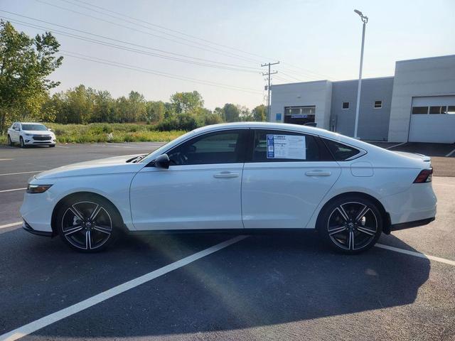 Photo of 2023 Platinum White Pearl Honda Accord Hybrid