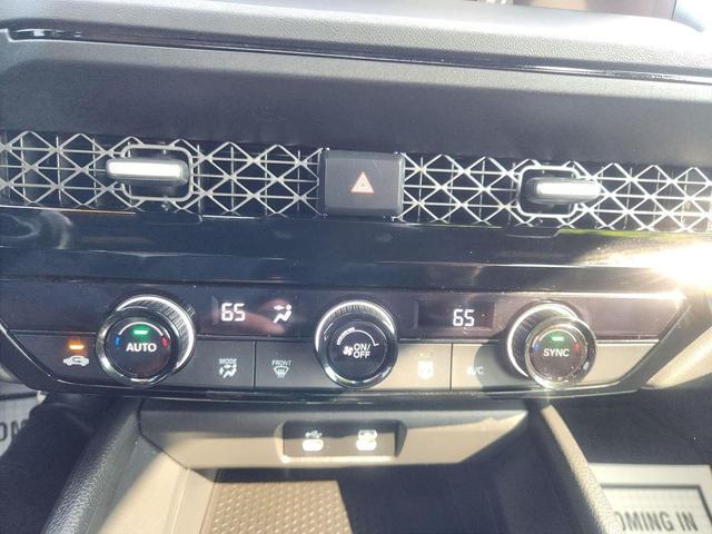 Photo of 2023 Platinum White Pearl Honda Accord Hybrid