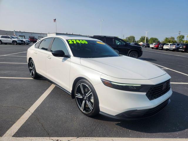 Photo of 2023 Platinum White Pearl Honda Accord Hybrid