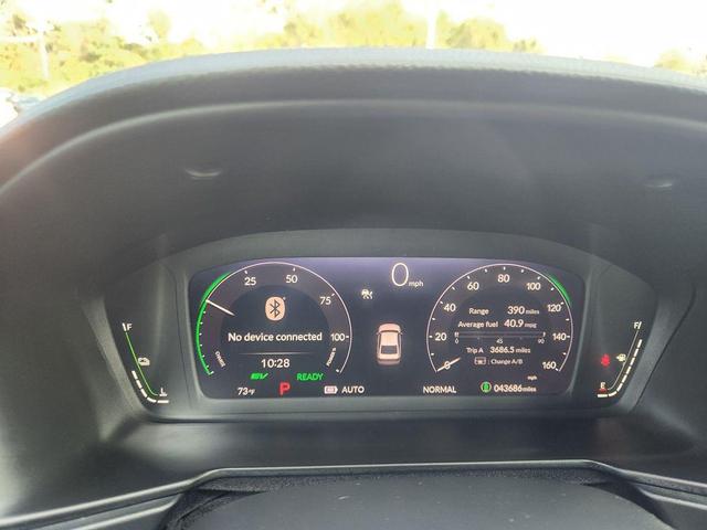 Photo of 2023 Platinum White Pearl Honda Accord Hybrid