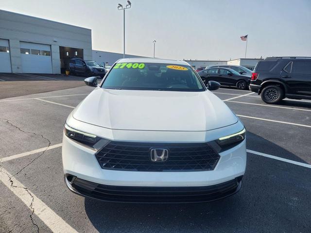 Photo of 2023 Platinum White Pearl Honda Accord Hybrid