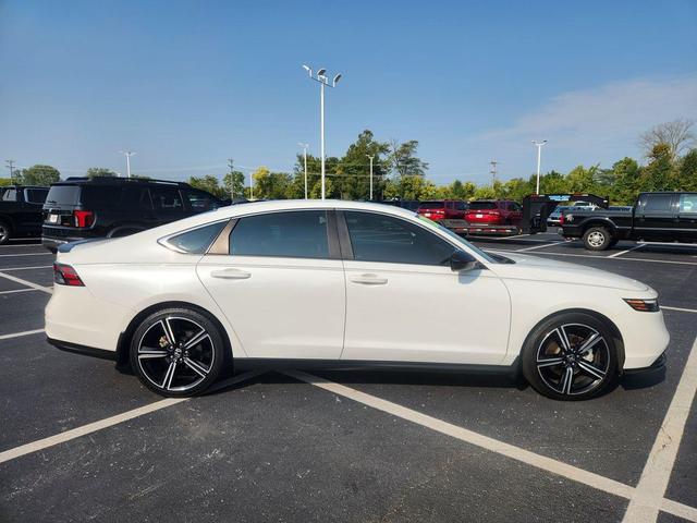 Photo of 2023 Platinum White Pearl Honda Accord Hybrid