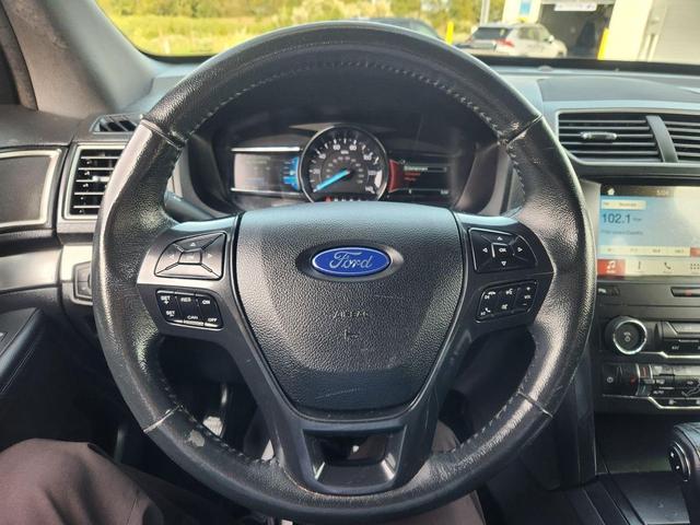 Photo of 2018 Burgundy Ford Explorer