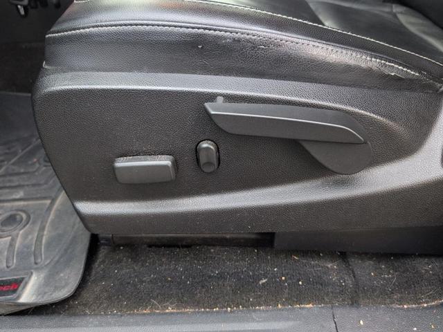 Photo of 2015 Onyx Black GMC Canyon