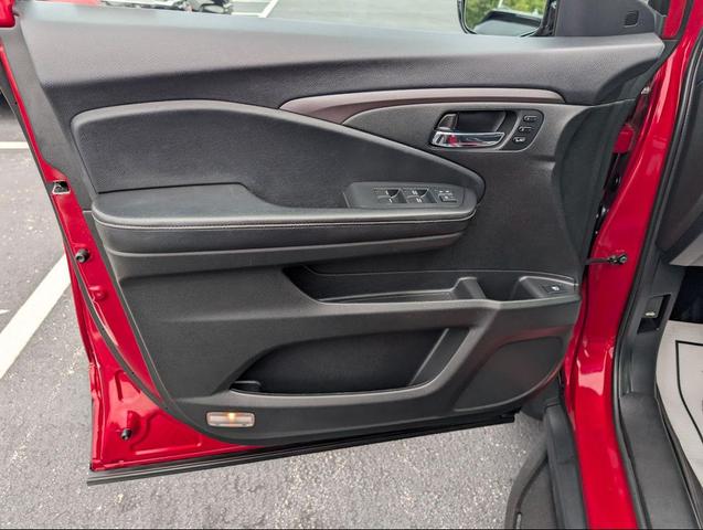Photo of 2021 Radiant Red Metallic II Honda Ridgeline