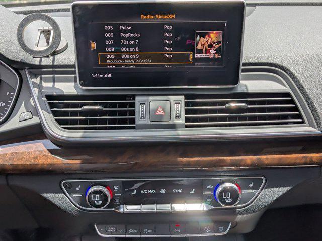 Photo of 2020 Glacier White Metallic Audi Q5