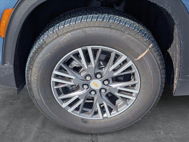 Photo of 2025 Lakeshore Blue Metallic Chevrolet Traverse