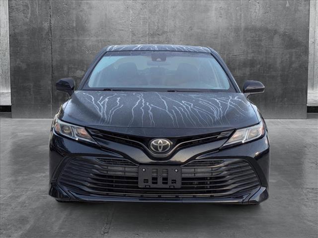 Photo of 2018 Midnight Black Metallic Toyota Camry
